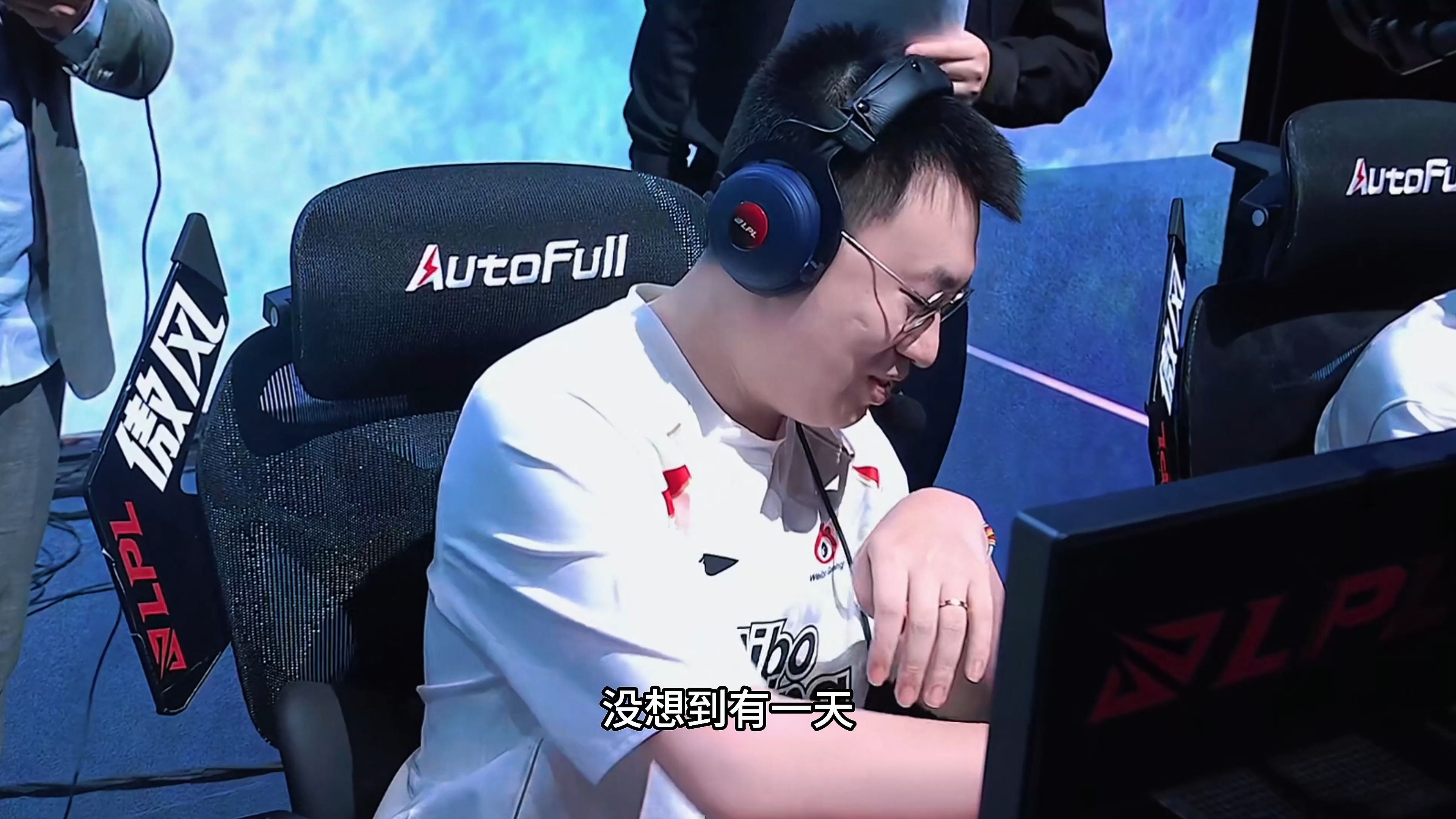 包含WBG险胜EDG,369操刀奇招英雄翻盘宿命之战小组赛,锁定晋级资格的词条 包含WBG险胜EDG,369操刀奇招英雄翻盘宿命之战小组赛,锁定晋级资格的词条