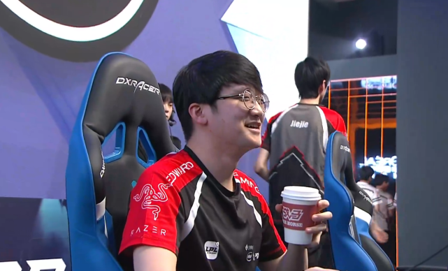 开云APP-关于DRX翻盘PSG，Scout极限生还后反打焦点之战八强赛，锁定晋级资格的信息