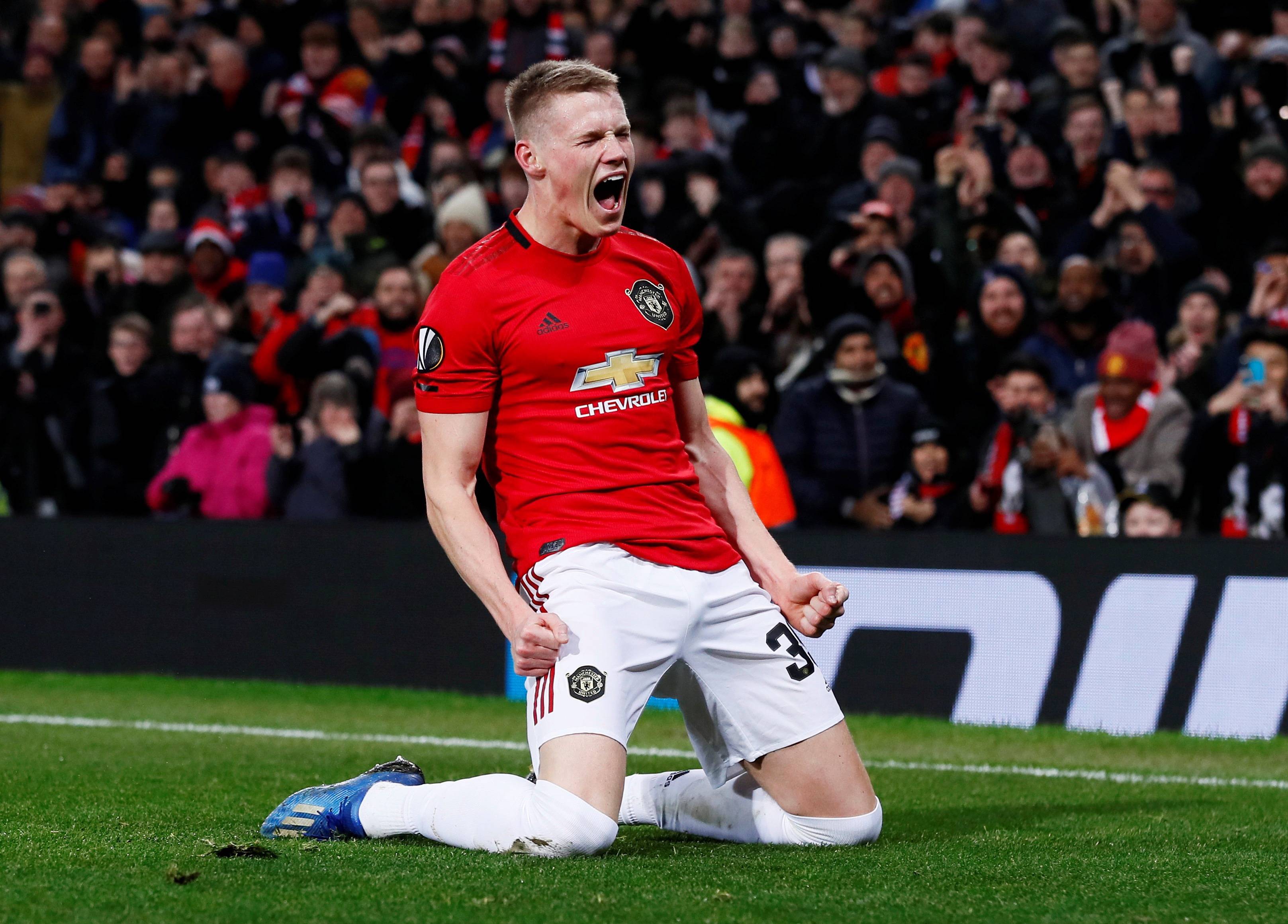 开云体育-英超利物浦主场大胜曼联陷入四连败危机