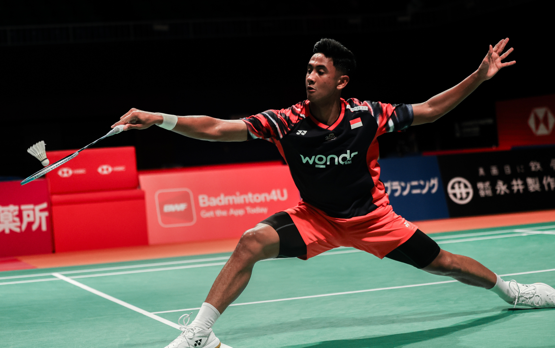 英格兰羽毛球队完胜印尼羽毛球队,陶菲克统治全场的简单介绍 英格兰羽毛球队完胜印尼羽毛球队,陶菲克统治全场的简单介绍