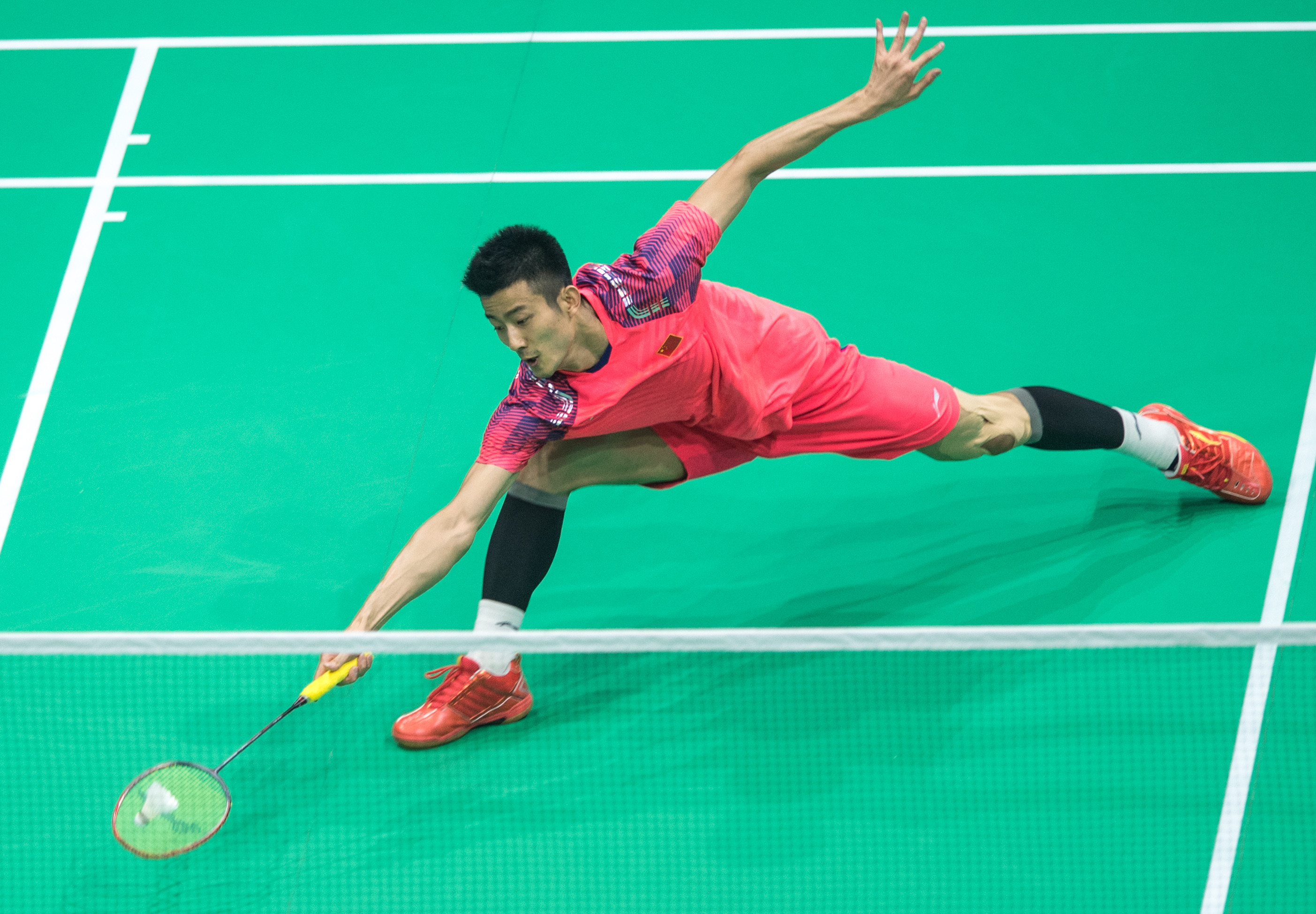 丹麦羽毛球队完胜中国羽毛球队，谌龙绝境逆转的简单介绍