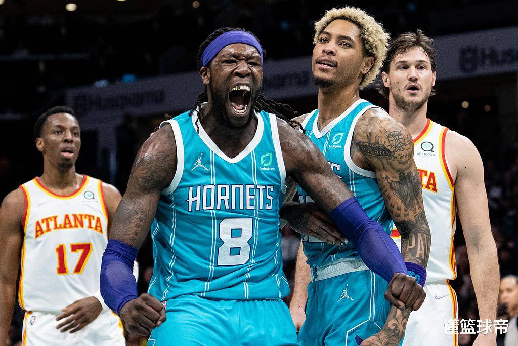 开云下载-包含黄蜂鏖战公牛，米切尔绝境逆转的词条