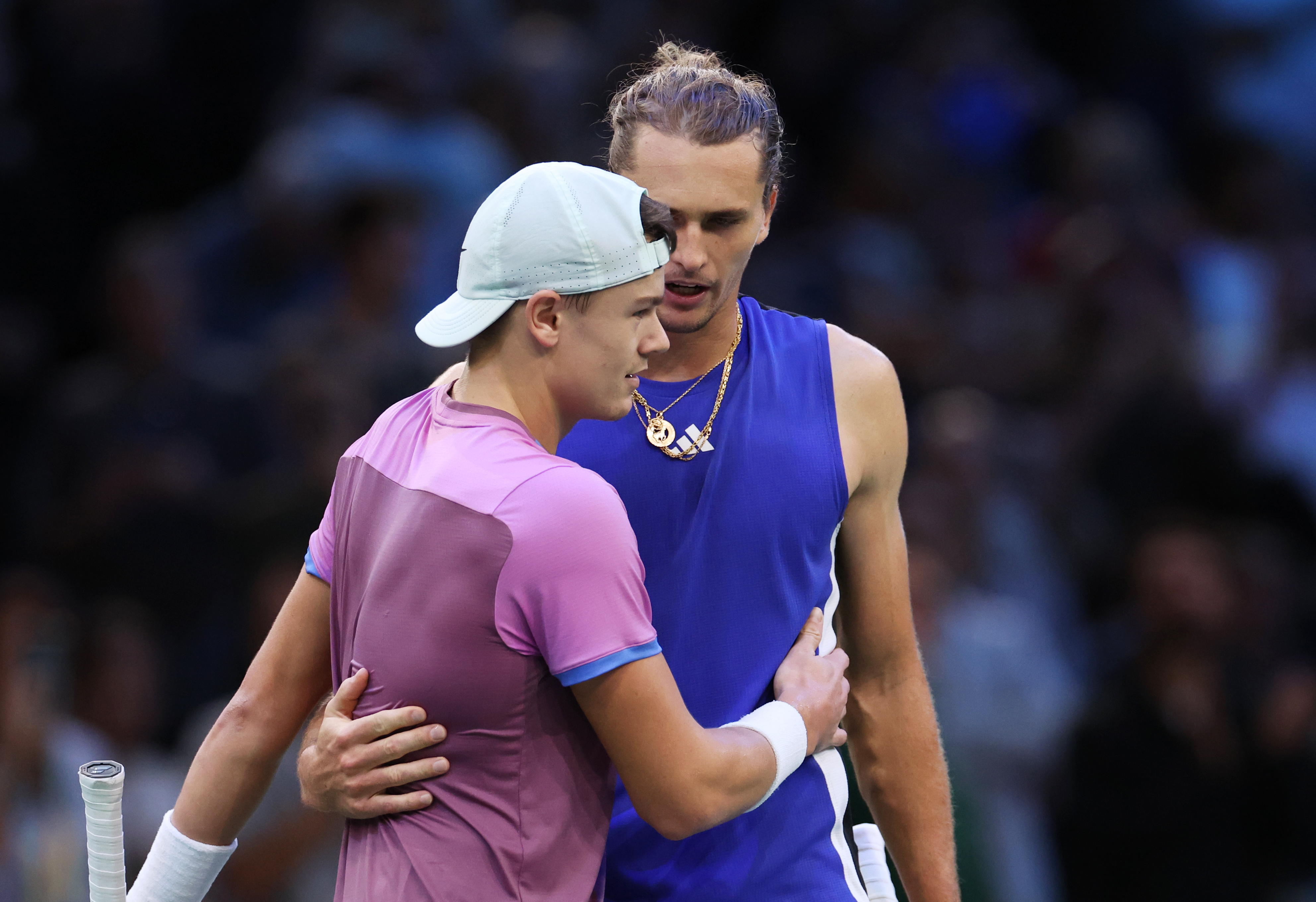 欧洲网球队绝杀法国网球队，兹维列夫一己之力扛起全队的简单介绍