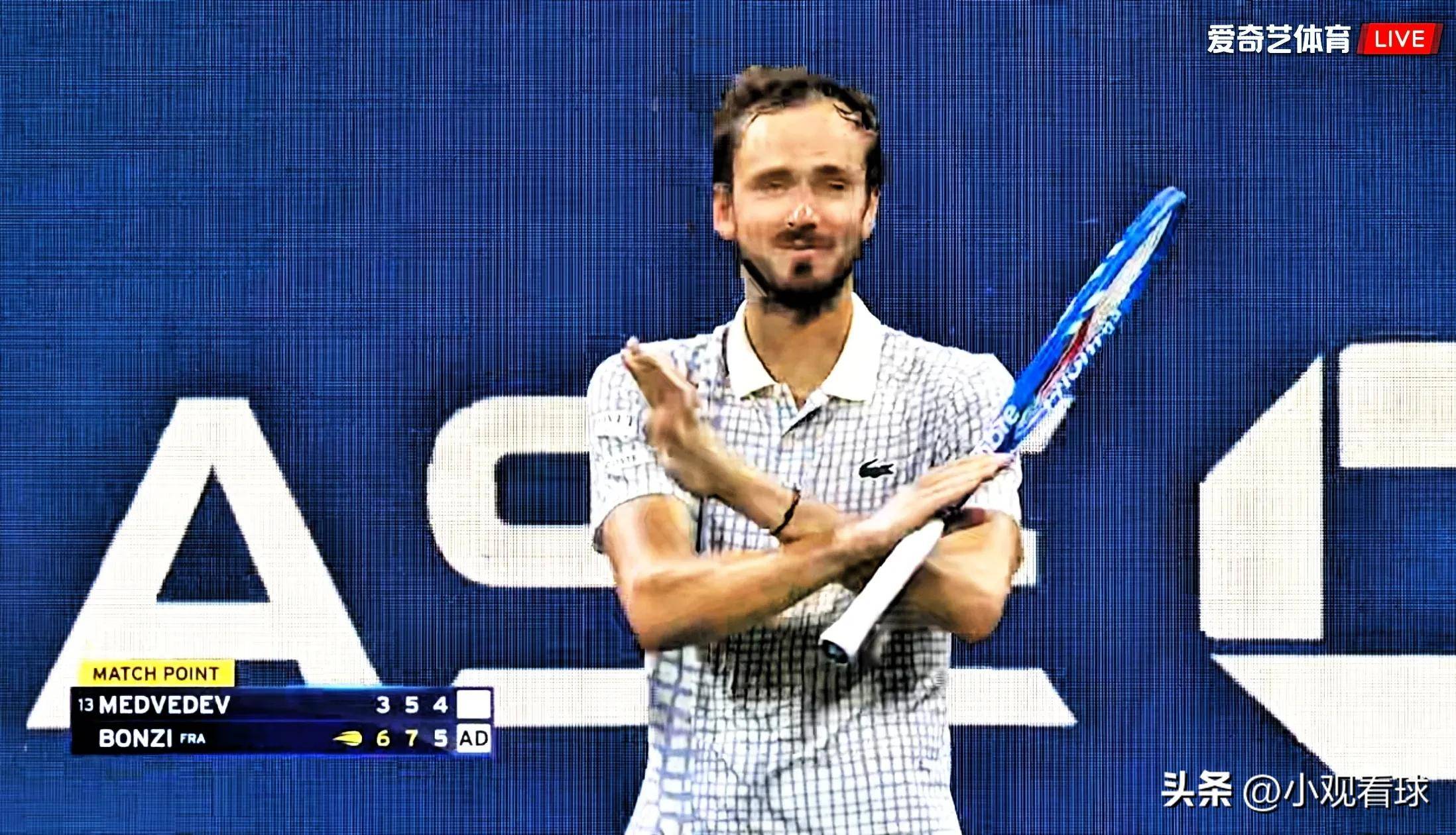 澳大利亚网球队血洗意大利网球队，梅德韦杰夫统治全场的简单介绍