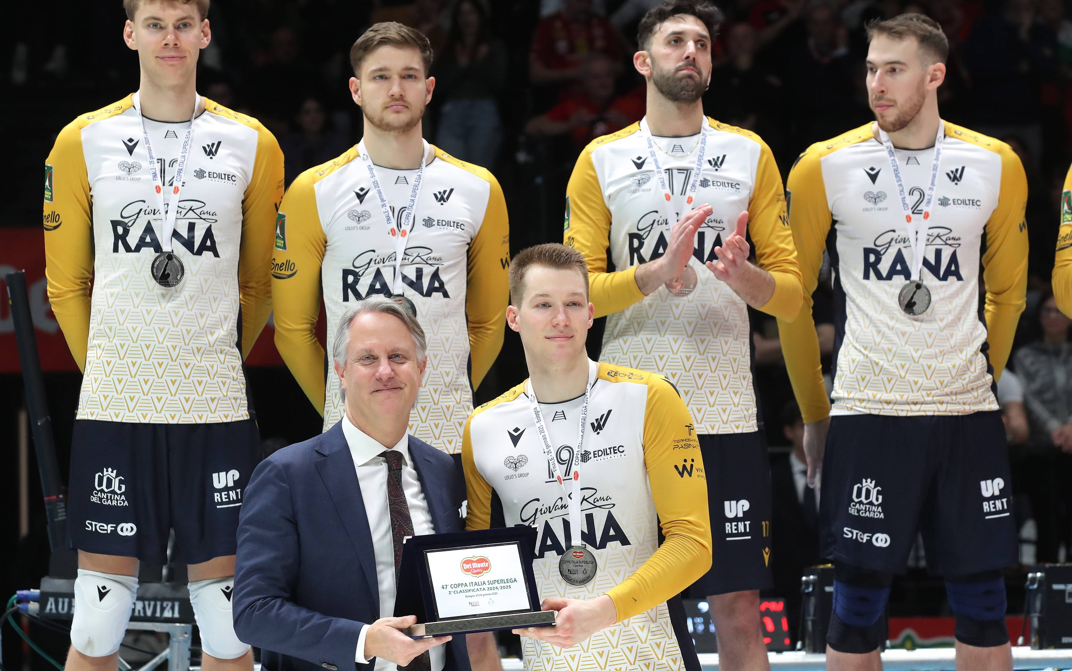 维拉主场击败诺维奇，保级前景一片大好