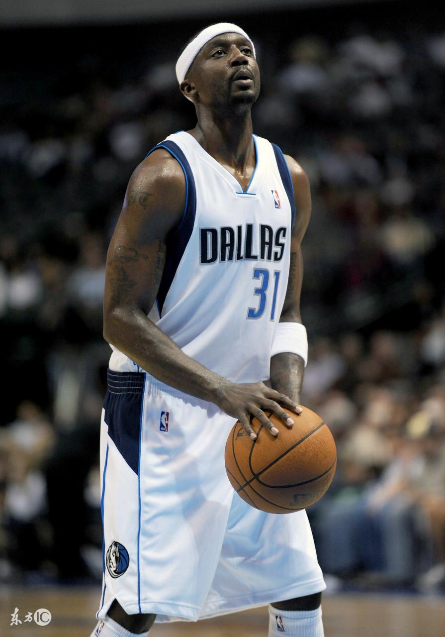 包含雷丁前锋连续破门，成为球队得分王的词条