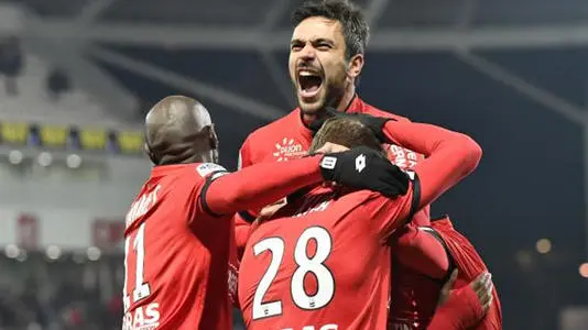 关于洛里昂险胜，保级形势稍有缓解的信息