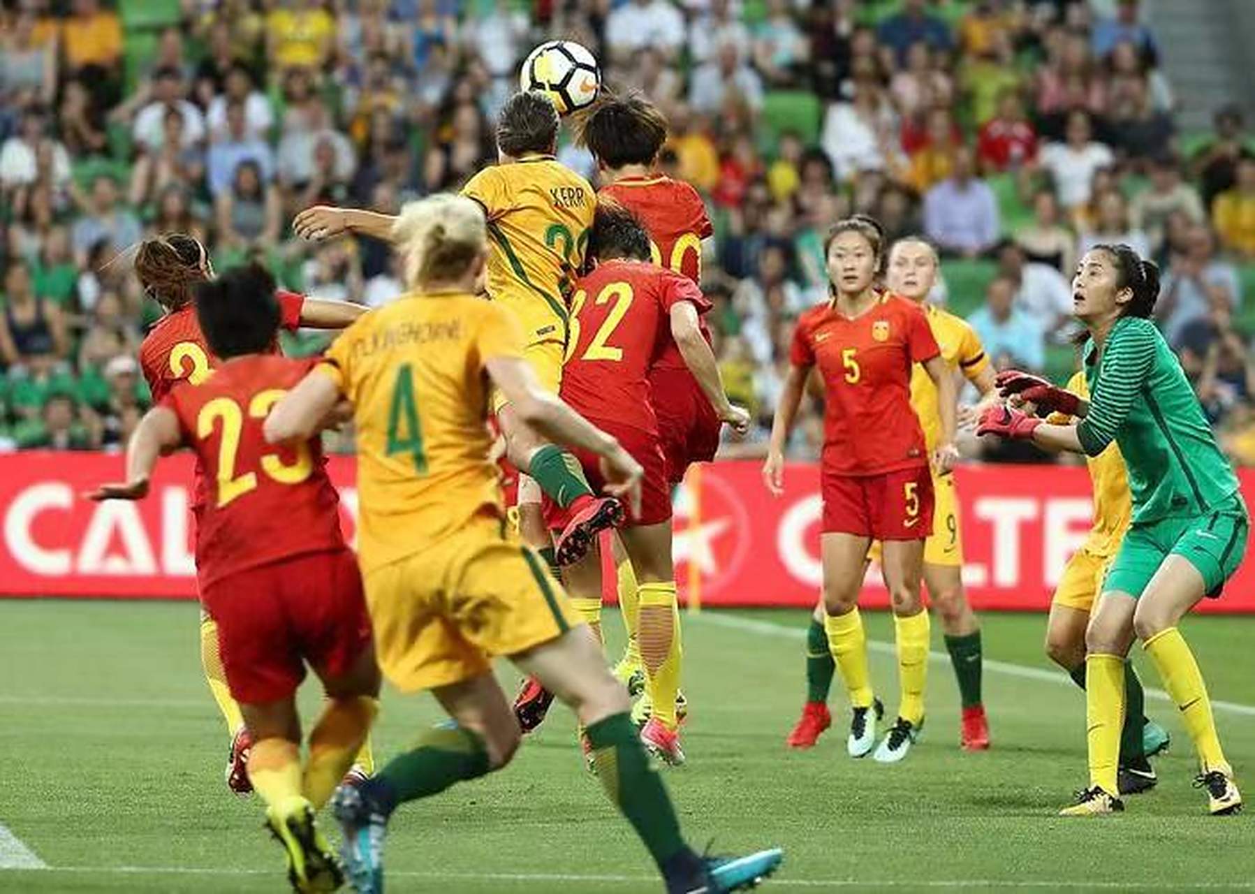 中国女足对阵澳大利亚队,力争胜利 中国女足对阵澳大利亚队,力争胜利