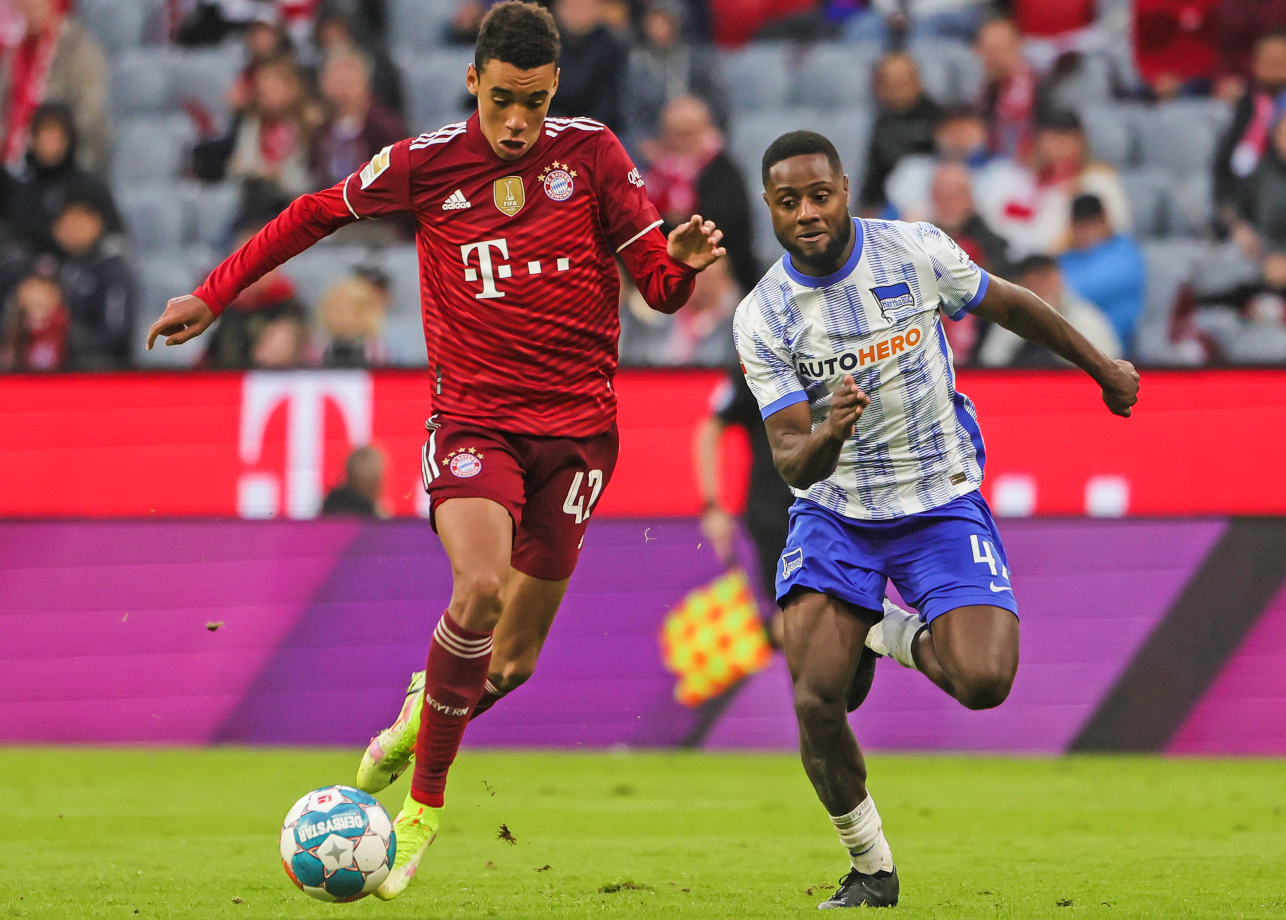 开云体育官方网站-拜仁慕尼黑大胜柏林赫塔卫冕德甲领军者的简单介绍