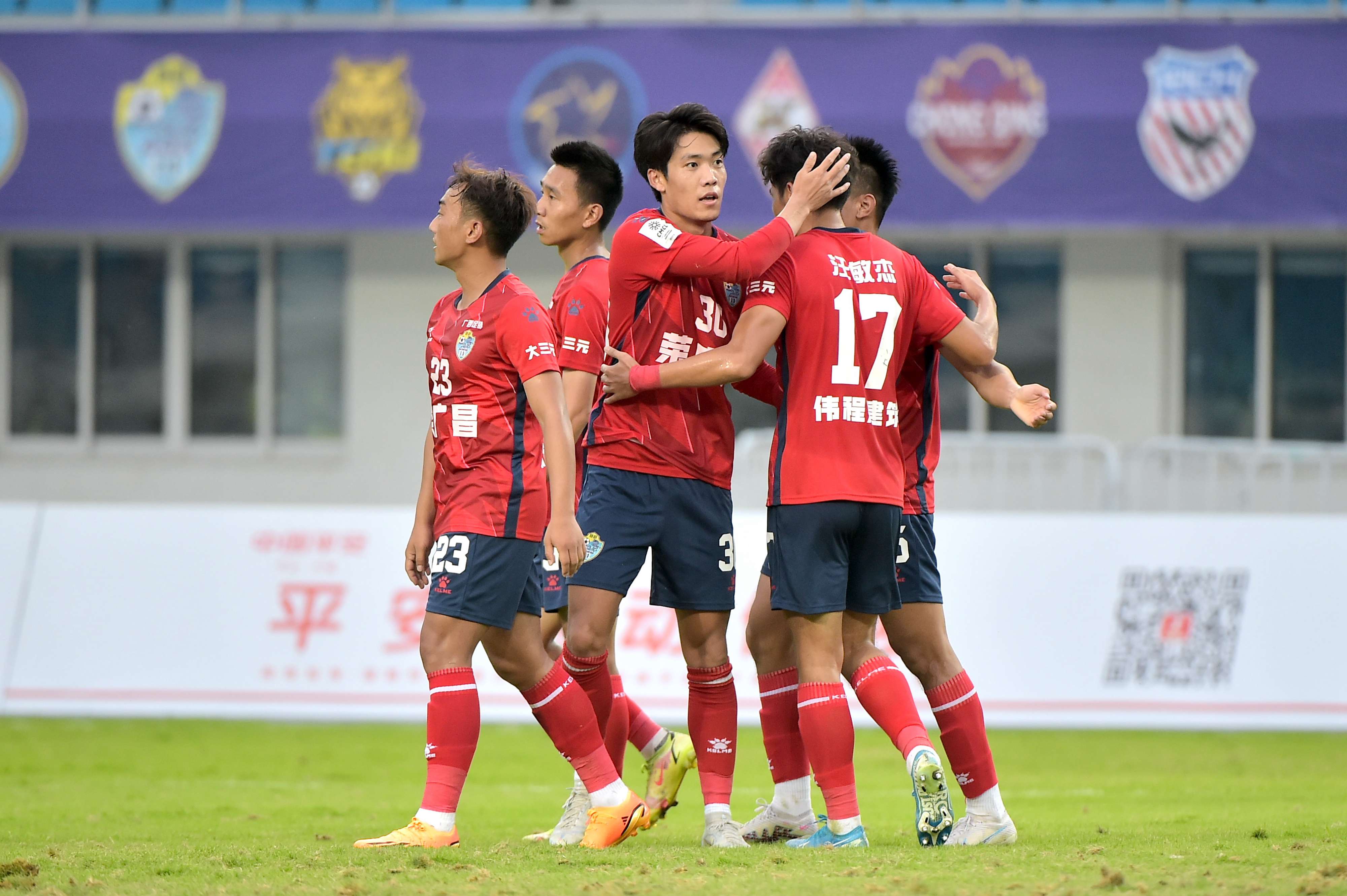 开云体育官网-尤文图斯惊险晋级，小组头名稳固的简单介绍