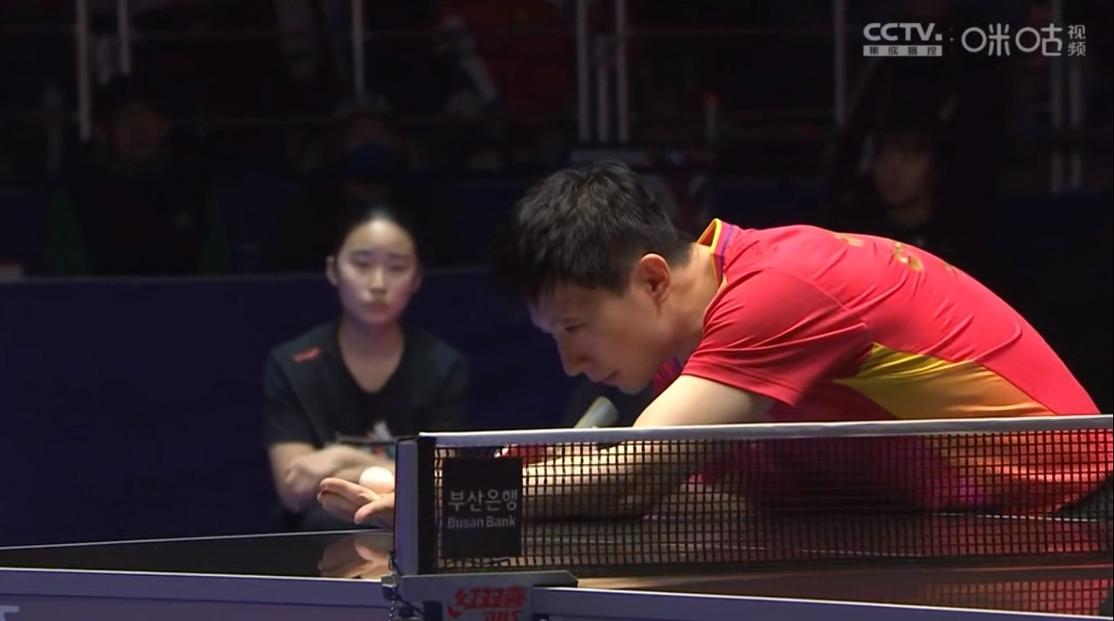 法国队力克中国队，马龙关键制胜