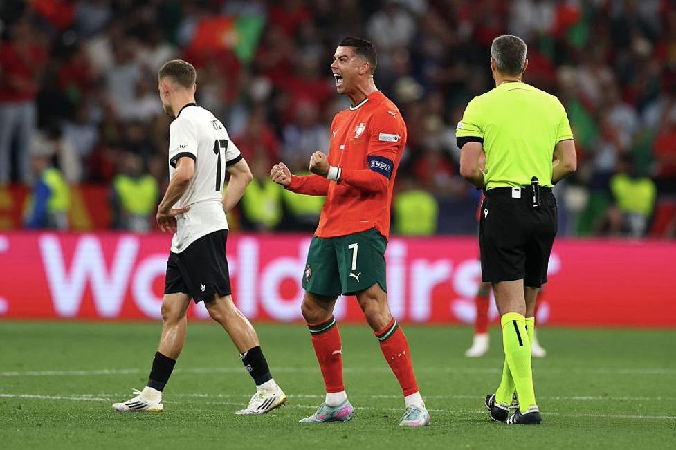 关于德国队绝杀英格兰队，梁靖崑带队取胜的信息