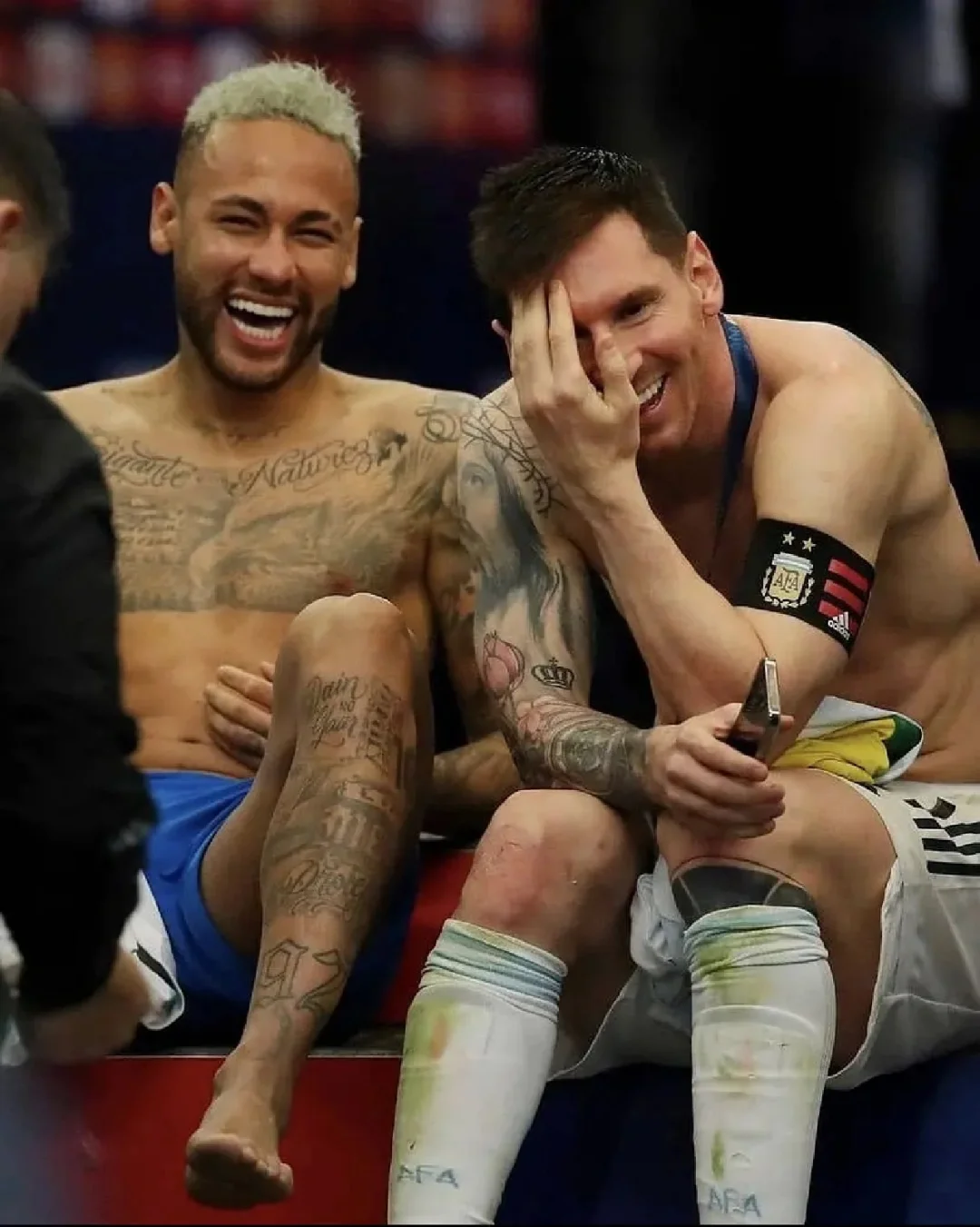 包含塞内加尔鏖战法国，内马尔高光表现的词条