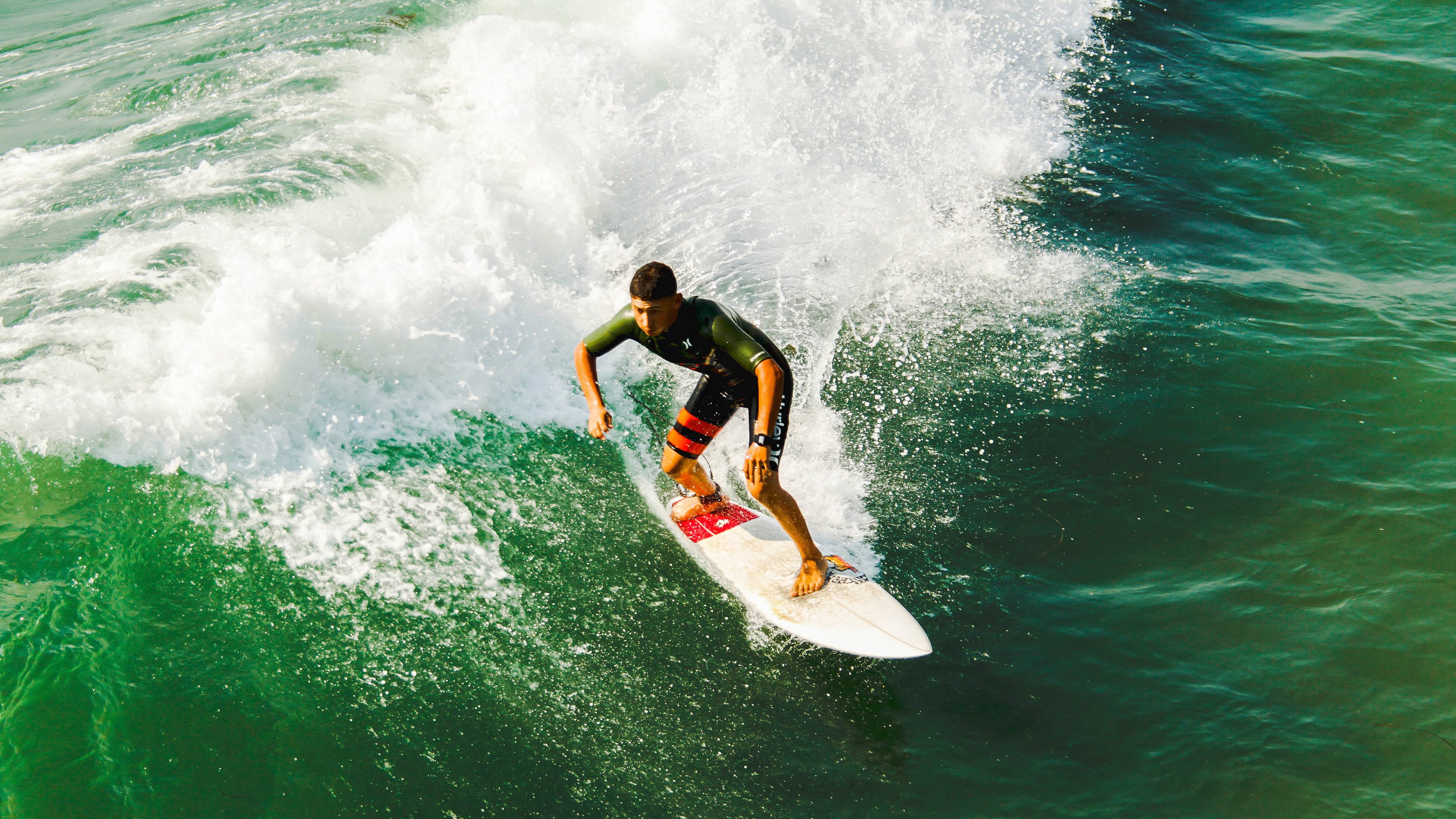 开云体育-赛道与球场，厄德高末节接管之夜